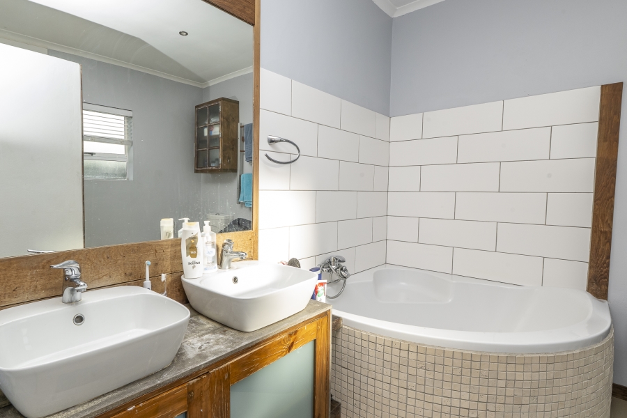 5 Bedroom Property for Sale in Rouxville Western Cape